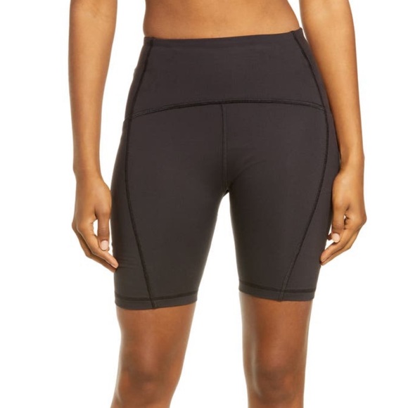Thinx Active Period Light Absorbency Cycle Shorts Black - Picture 2 of 6